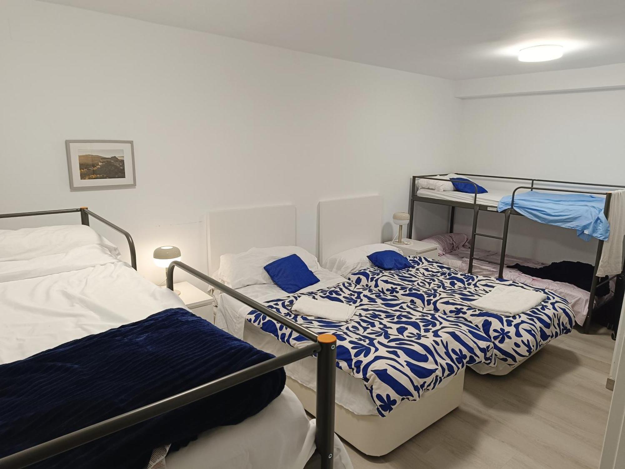 Hostel Latimoamericano Masculino Мадрид Экстерьер фото