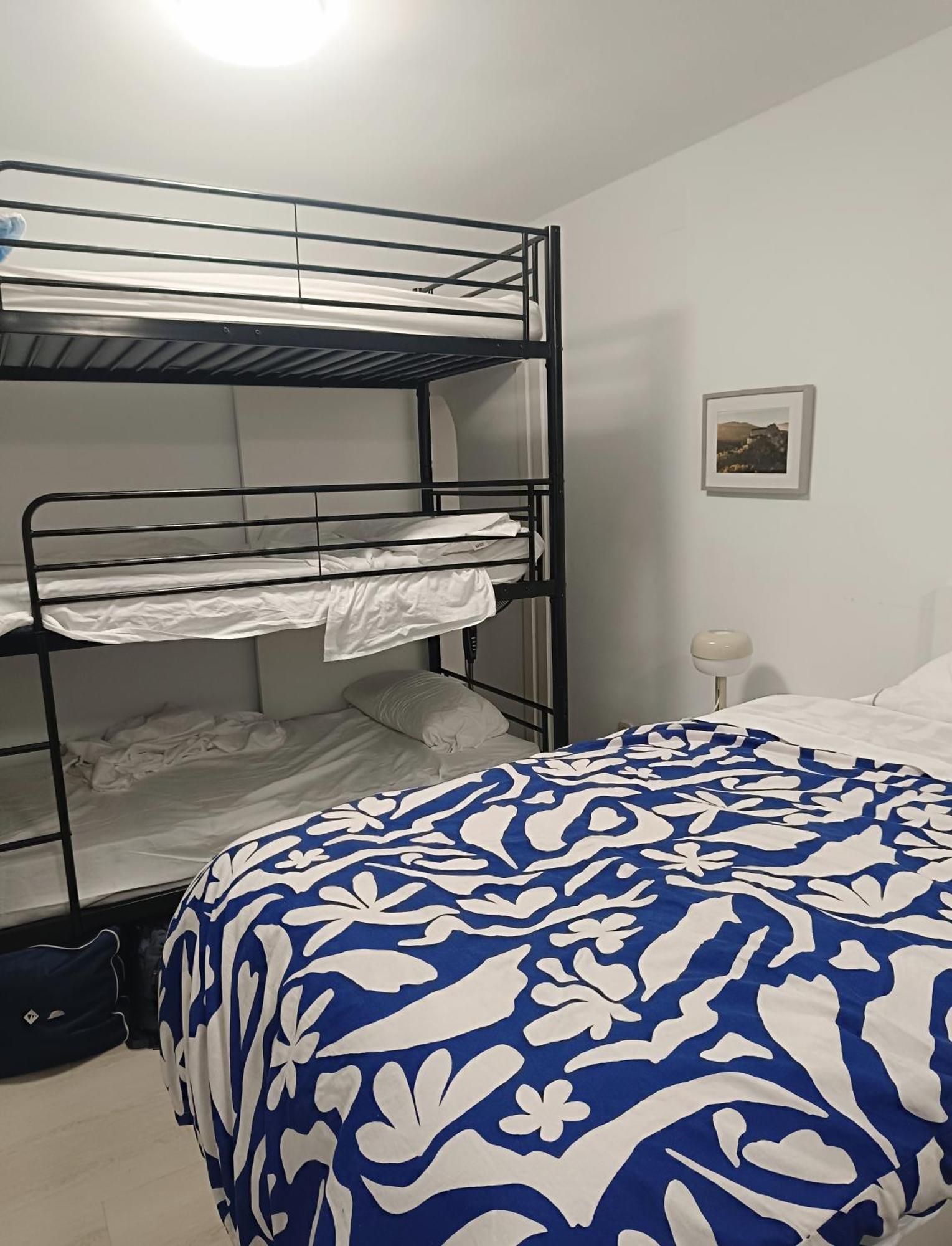 Hostel Latimoamericano Masculino Мадрид Экстерьер фото